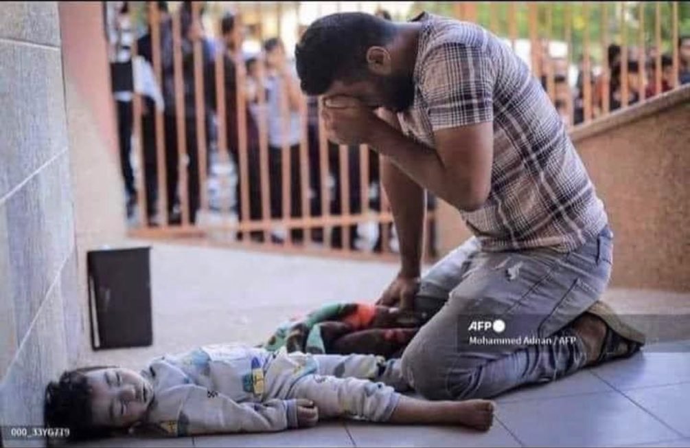 DrLoupis's tweet photo. More than 10.000 Palestinian children has been MURDERED in just 3 months by @Israel 🇮🇱 https://t.co/QqOhtyAGpE
