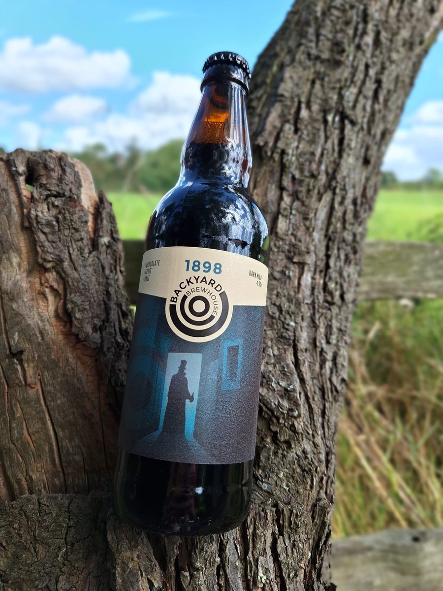 52degreesbeer's tweet photo. Looking to stay indoors during the cold spell but want a great beer to enjoy of an eve? We have a great offer on our 1898 Dark Mild in Bottles. Cheers 🍻 

https://t.co/Mzgerp9evr https://t.co/PQ1E52QXce