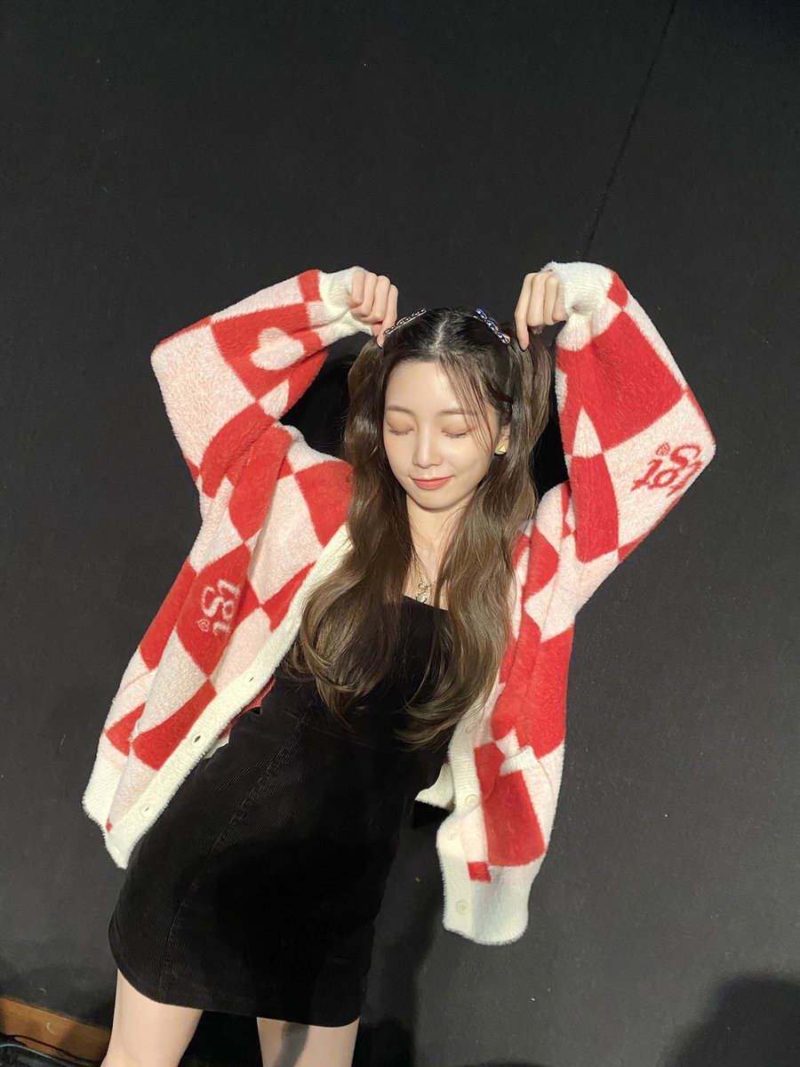 _timeto_yeonhee's tweet photo. 220109 RocketPunch members (02)

#로켓펀치 #RocketPunch #연희 #Yeonhee @RocketPunch @RCPC_members https://t.co/YaujHUv4y5