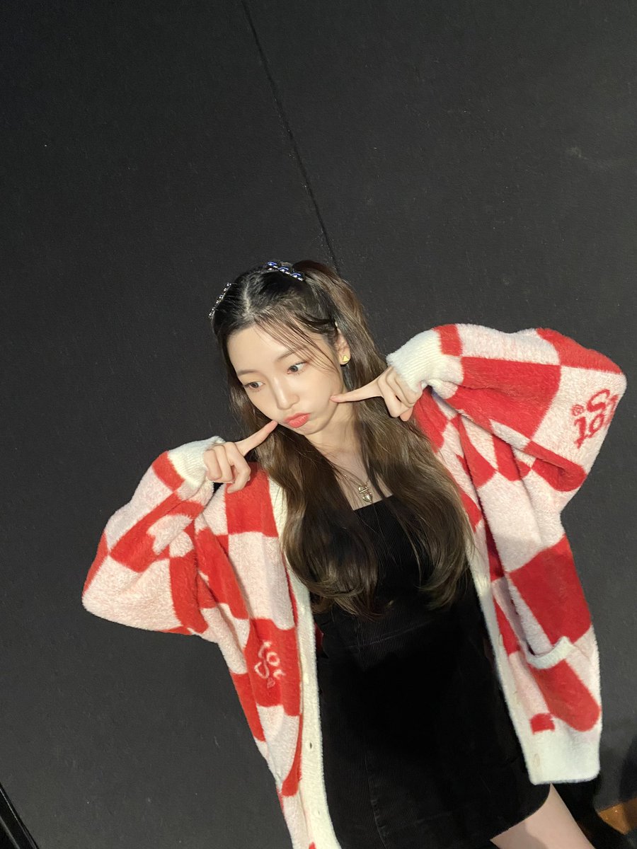 _timeto_yeonhee's tweet photo. 220109 RocketPunch members (02)

#로켓펀치 #RocketPunch #연희 #Yeonhee @RocketPunch @RCPC_members https://t.co/YaujHUv4y5