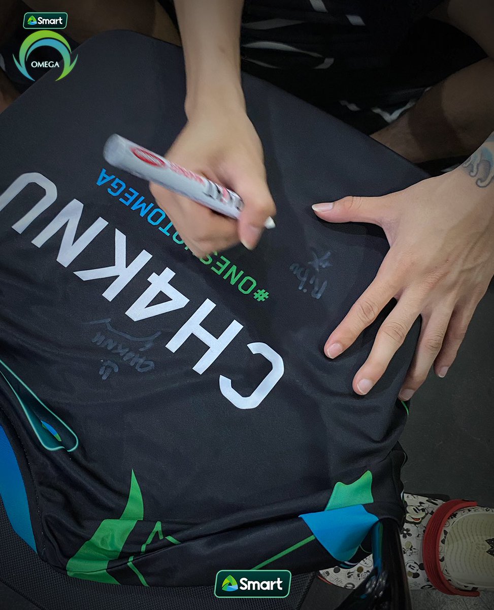 OmegaEsportsPH's tweet photo. Mas maganda ng i-flex ang Smart Omega Merch dahil sinamahan natin βto ng signature nila E2MAX, Ribo, at Ch4knu. π₯°
Purchase your own Smart Omega Merch, ka-barangay!
#OneShotOmega #PowerOfSmart #LiveMoreToday #OMGMLBB #SmartOMG https://t.co/Oh2UWttAip