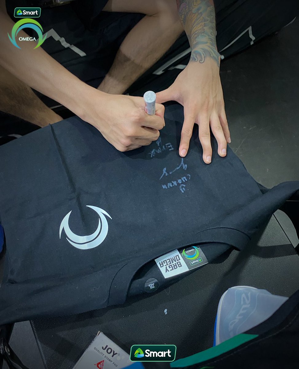 OmegaEsportsPH's tweet photo. Mas maganda ng i-flex ang Smart Omega Merch dahil sinamahan natin βto ng signature nila E2MAX, Ribo, at Ch4knu. π₯°
Purchase your own Smart Omega Merch, ka-barangay!
#OneShotOmega #PowerOfSmart #LiveMoreToday #OMGMLBB #SmartOMG https://t.co/Oh2UWttAip