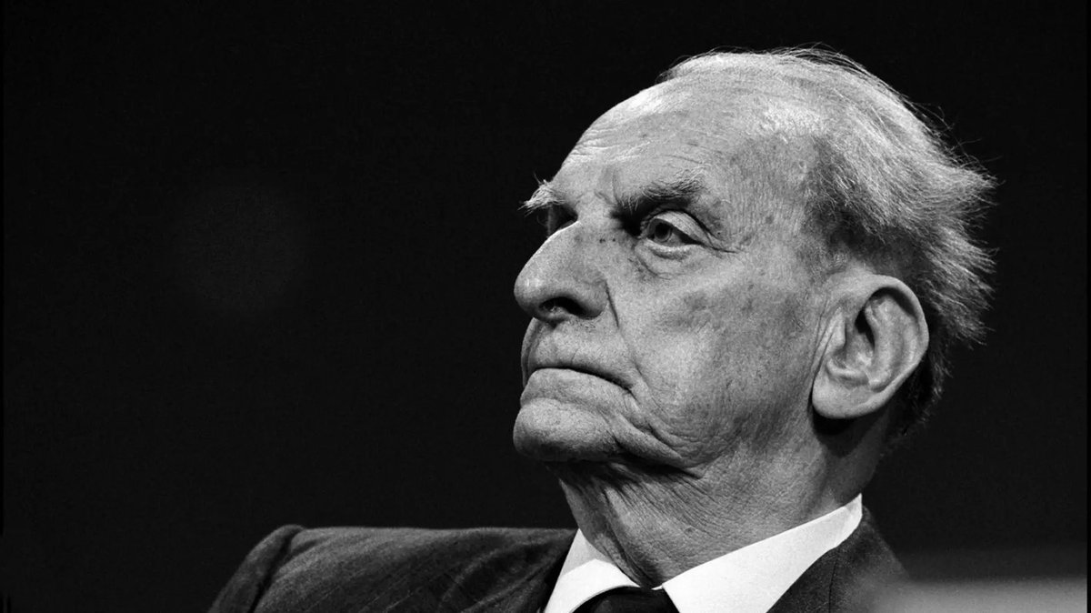 "Perché vedo i nuovi fascisti. Perché vedo la stessa mentalità, la stessa strafottenza e la stessa volgarità.... Non si può andare al di là dell’antifascismo se i fascisti si dimostrano ancora tali".

#NorbertoBobbio
9 gennaio 2004