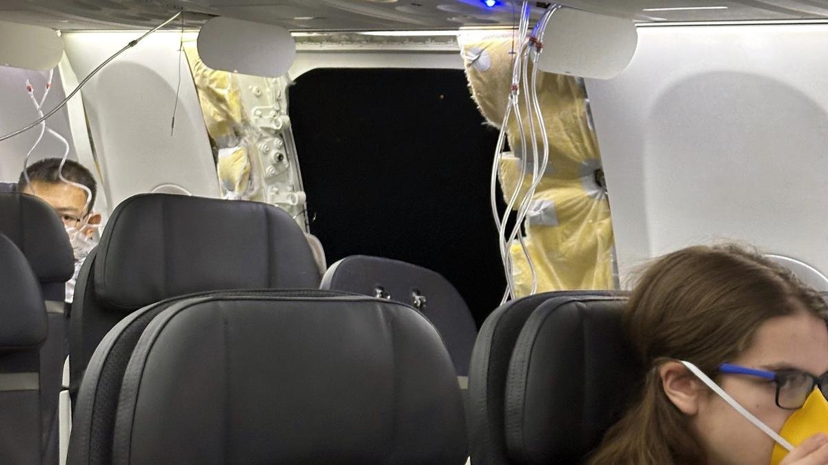 sensorylad's tweet photo. Alaska Airlines Door Panel Incident Raises Concerns.!

The latest developments in the Alaska Airlines door panel incident on a Boeing 737 Max 9 jet raise several concerning issues:

Missing bolts or loose parts in the door panel raise serious safety concerns, as proper door functionality is crucial for maintaining cabin pressure and ensuring passenger safety during flight.
The investigation by the National Transportation Safety Board (NTSB) is vital to determine the cause of the incident and prevent similar occurrences in the future.