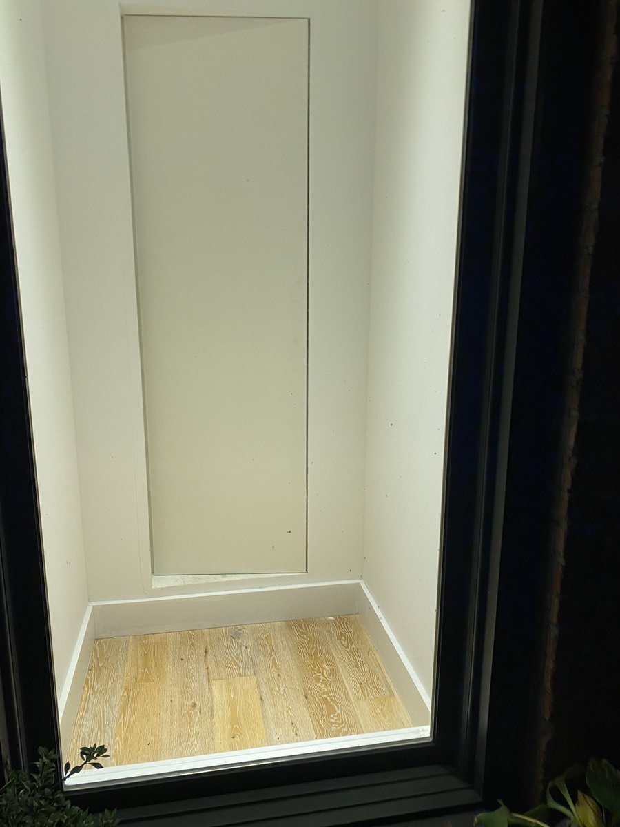 coldnparalyzed's tweet photo. empty and devoid of life https://t.co/yHrMN1kraM