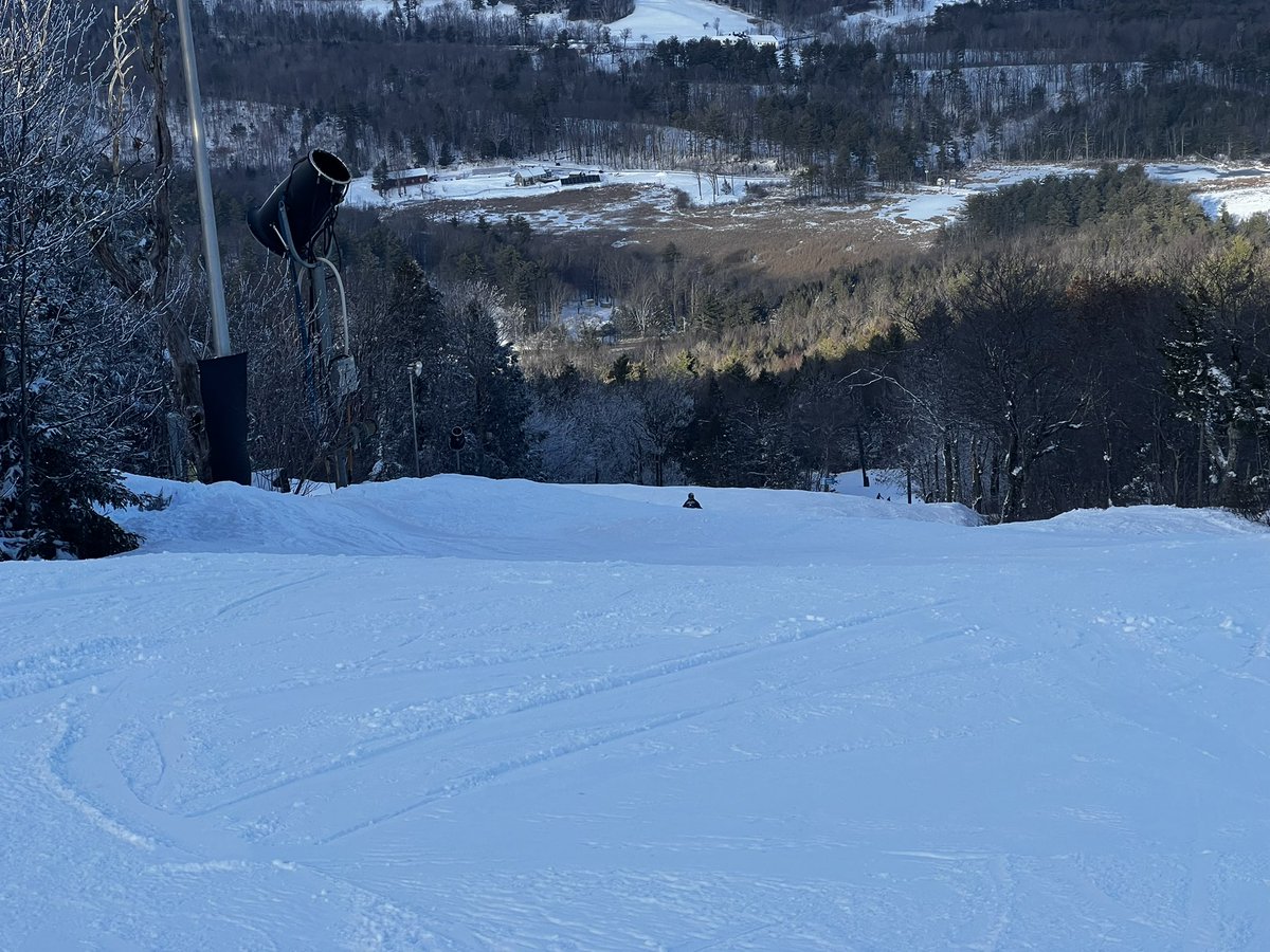 DaMarkSta's tweet image. Spent the day yesterday @CROTCHED_MTN a fun mountain in New Hampshire with still a decent size vertical drop.