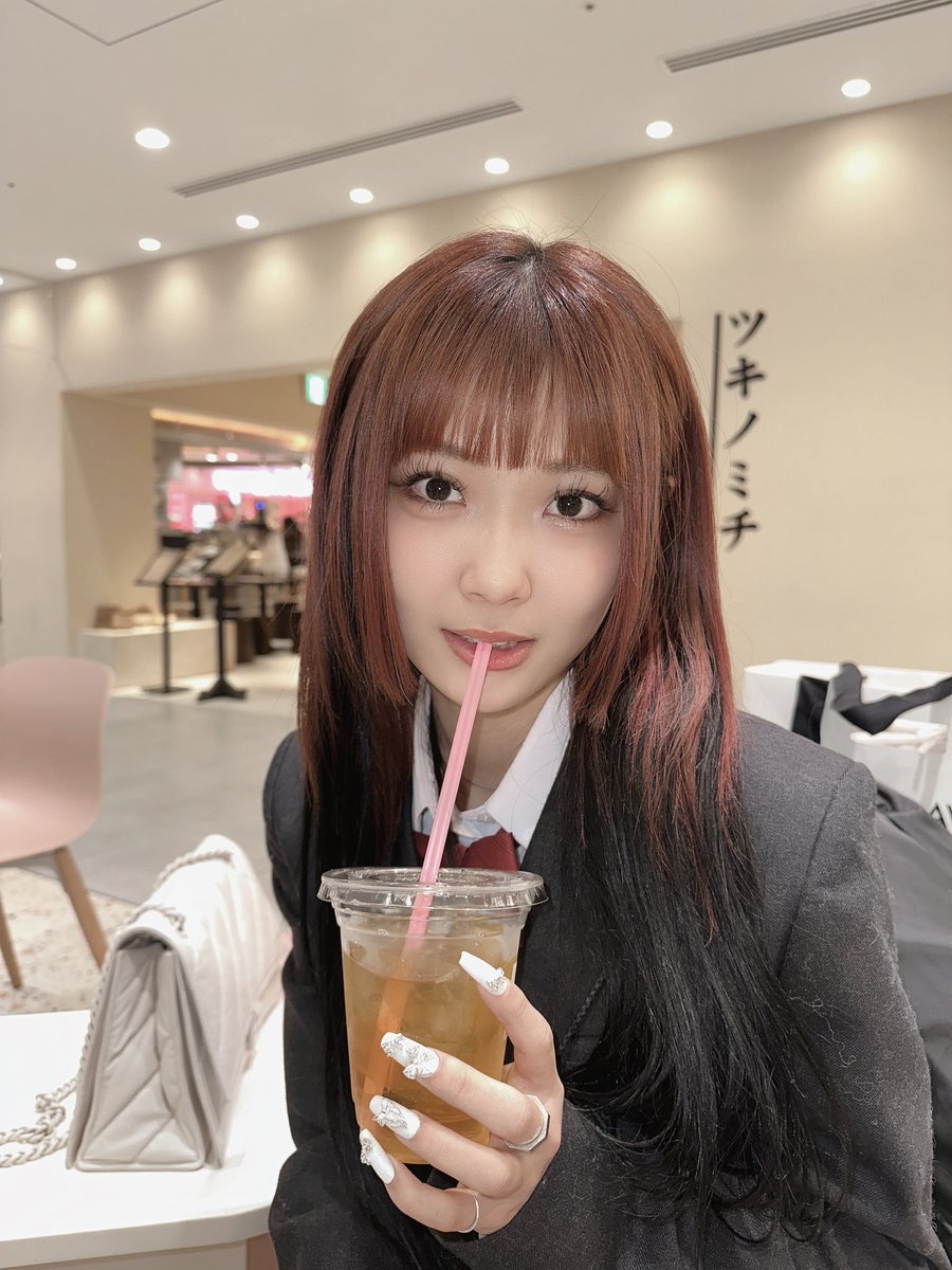 今日ラスト制服でした。 次着るのは卒業式の日🥲