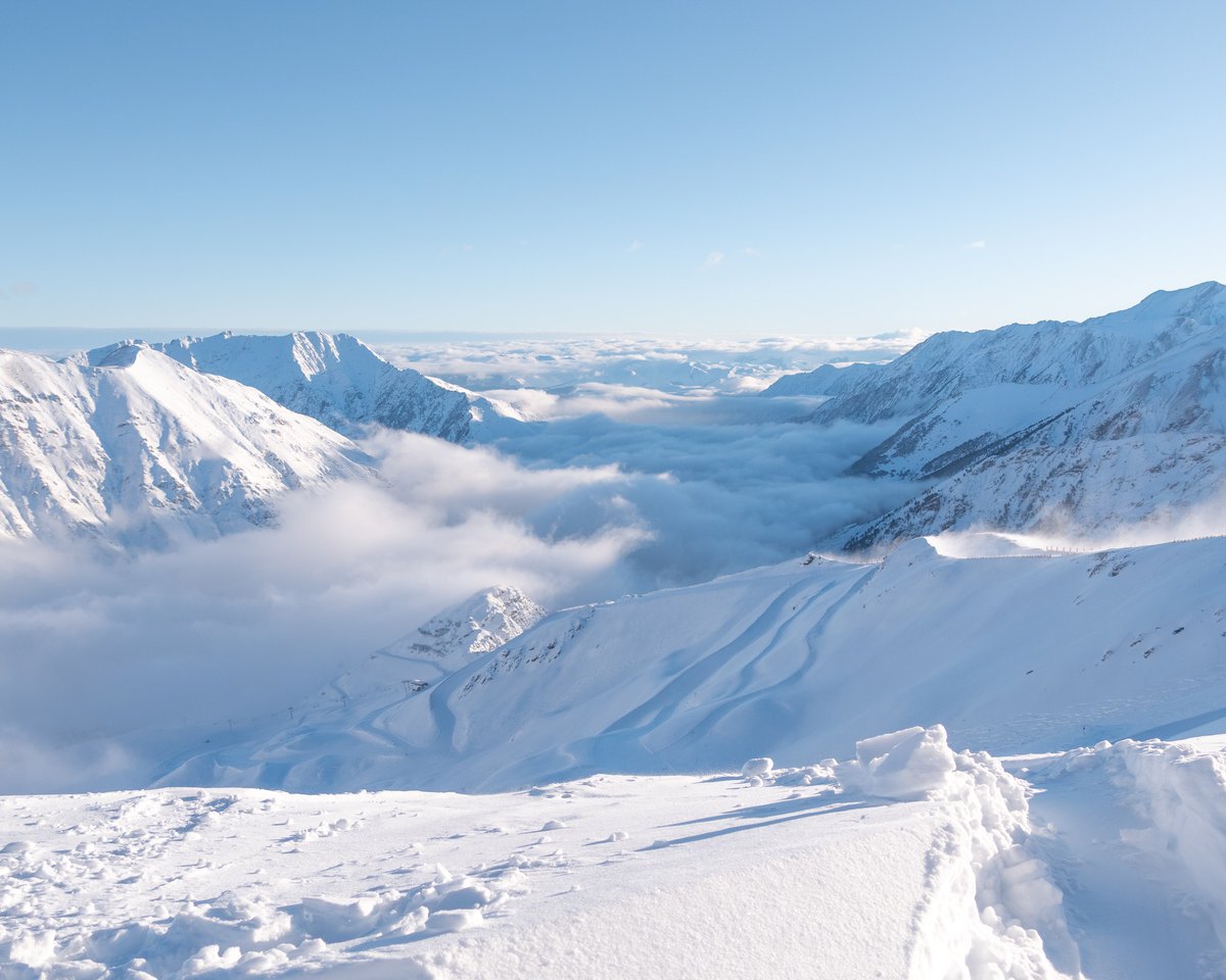 Altibus's tweet image. It's always sunny above the clouds ⛅️❄️😍

📸 © @Avoriaz1800 - @Meribel3vallees - @Piau_Engaly
