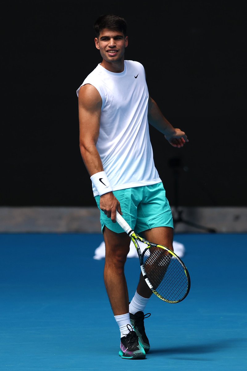 carlosalcaraz's tweet photo. ☀️🎾🇦🇺💪🏻 @AustralianOpen https://t.co/ANXxUrug7C