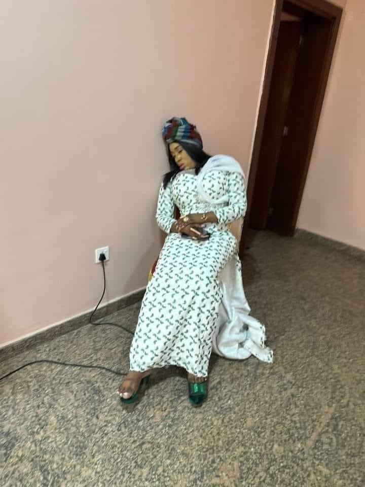 OseluChris's tweet photo. No Be Betta Edu Be That https://t.co/O1tQy5oWlg