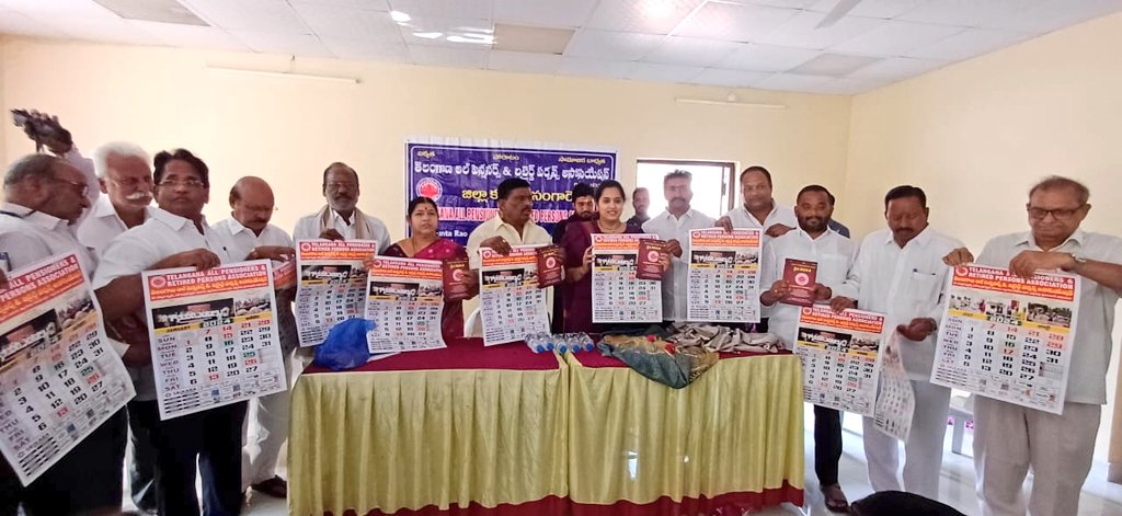 AdarshSindhu's tweet photo. Released New Year Calender and Diary of Telangana All Pensioners &amp; Retired persons Association today along with @GMRMLAPTC at ward Office in LIG today. https://t.co/Enq7CWXsAw