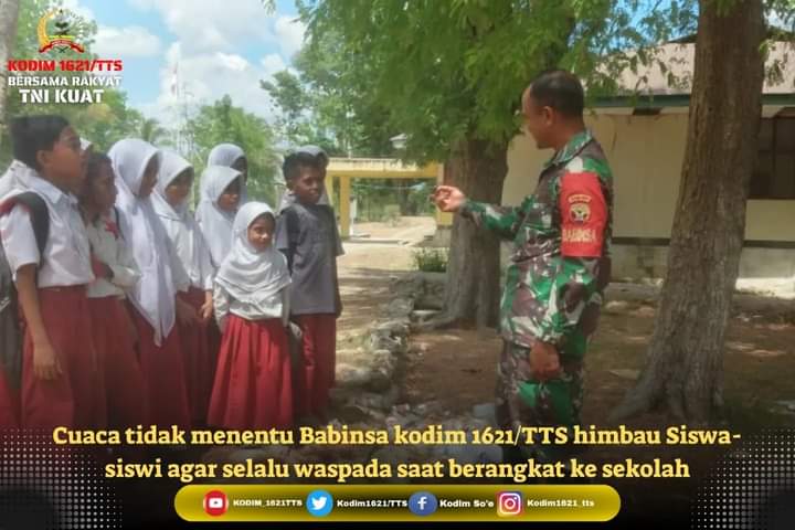 purnayata34630's tweet image. Cuaca tidak menentu Babinsa kodim 1621/TTS himbau Siswa-siswi agar selalu waspada saat berangkat ke sekolah 

#pendim 1621/TTS#