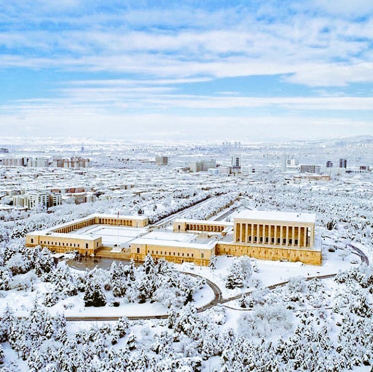 Kışın Anıtkabir Altınkabire dönüşüyor 🇹🇷