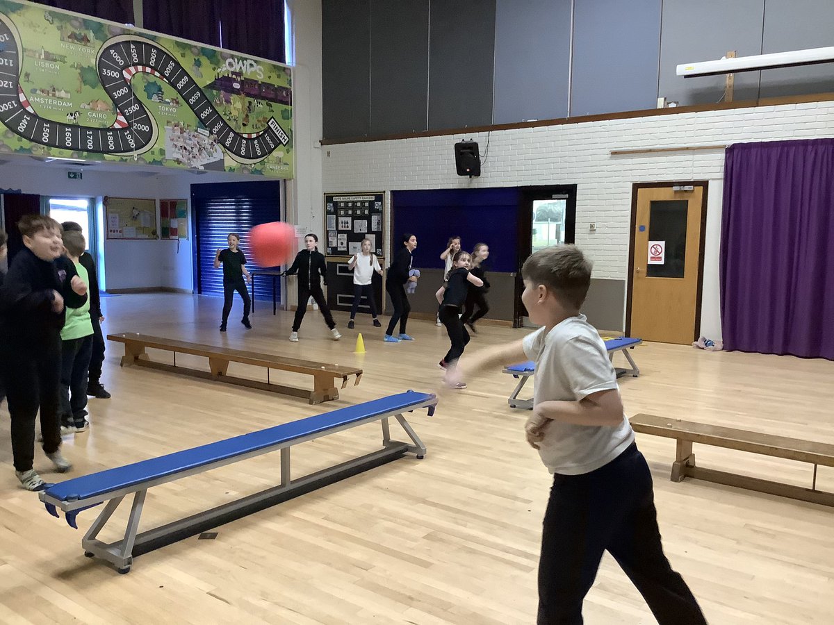 OWPSflamingoes's tweet photo. It was an energetic start to our Dodgeball unit today!Flamingos identified agility, accuracy, honesty and sportsmanship as the main qualities of a good player. #OWPSpe https://t.co/PmWLcIwhz0