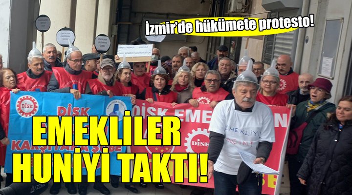 sonkaleizmir's tweet image. İzmir'de huni takan emekliler hükümeti protesto etti...

sonkaleizmir.com/haber/Izmir-de… 

#izmir #emekli #huni @diskinsesi @emeklisen