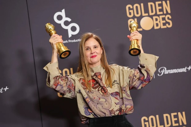 cepi_producers's tweet photo. A round of applause for "Anatomy of a Fall"! 🎬 Awarded Best Foreign Language Film &amp; Best Screenplay at @goldenglobes. A proud moment for European cinema. #EuropeanFilm #GoldenGlobes 
👉Check out our press release: https://t.co/HWCWbFJBnO https://t.co/2XXKKm5Zoc