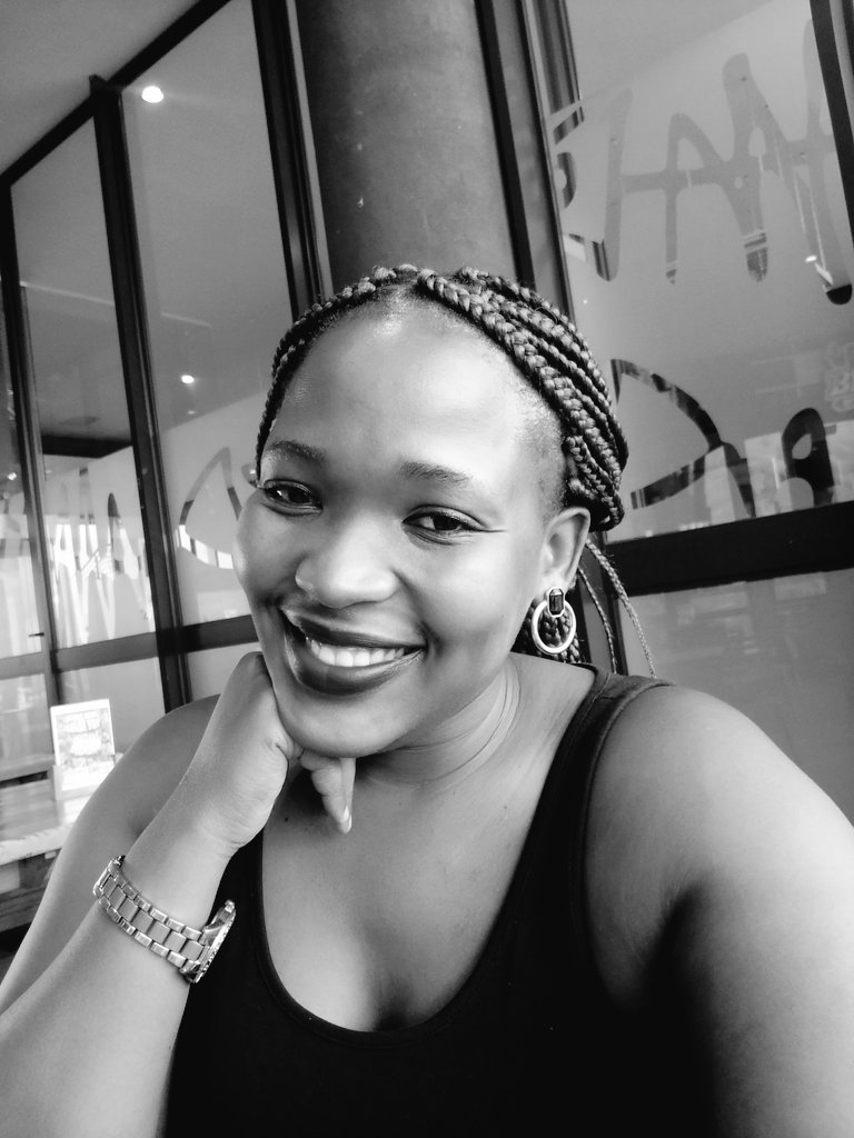 Thupjane's tweet photo. Se segolo ke gore moya sale nameng. Choosing myself over n over😉 https://t.co/PJfSkfaLQc