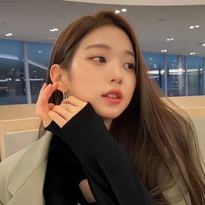 ⠀

                     ↳ temporary-faceclaim.⠀ ⠀ ༉‧₊
       
⠀