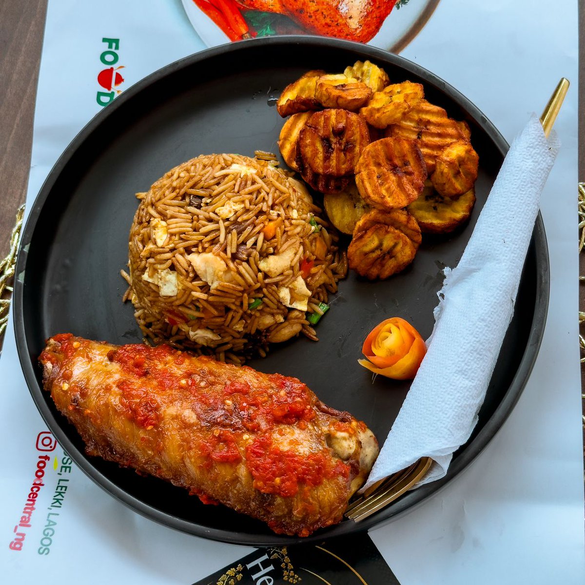 L1quorCentral's tweet photo. The pictures below are some of the meals from Foodcentralng that we would be treating our dearest @Debbie_OA to.
This woman doesn't really have to cook by 430am. again she has manifested a soft 2024, and that's what we giving her.

#430am #430Debbie #Foodcentralng https://t.co/RrKM1AntO2