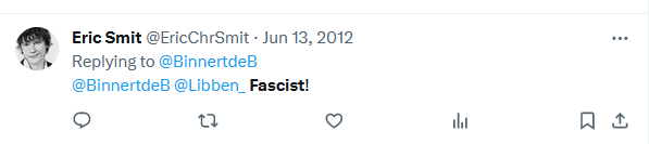 SterkVest's tweet photo. @EricChrSmit Of iedereen even een beetje wil dimmen over die bedreigende, chanterende en intimiderende neger ja!!!
Dat is namelijk niet netjes, want #akwasi is zielig!!!
Wil je wel haat verspreiden? Kies dan één van de voorbeelden van #ericsmit zelf! https://t.co/m8Hzq8I9BG