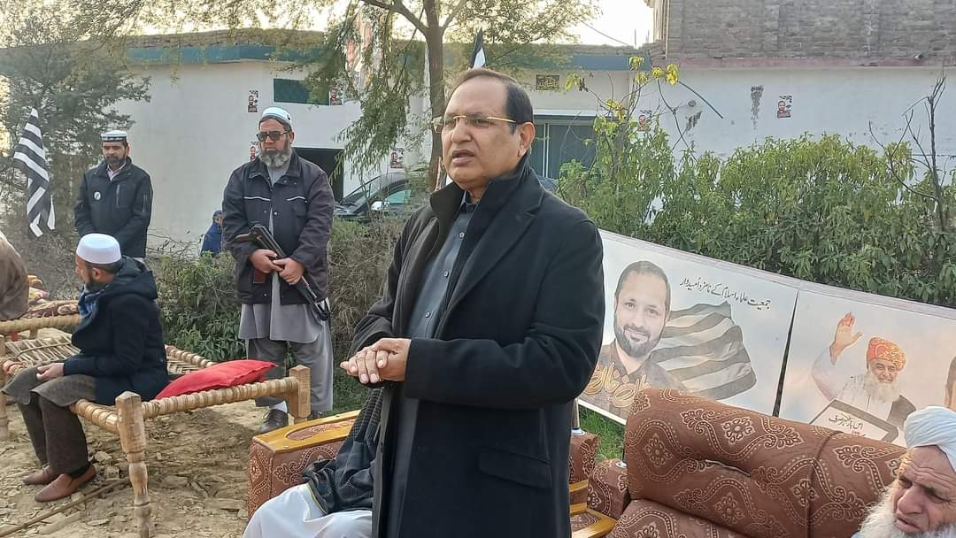 SenatorDilawar's tweet photo. سینیٹر حاجی دلاور خان لنڈی رستم میں شمولیتی تقریب سے خطاب کررہے ہیں. https://t.co/wR4vFOsJdq