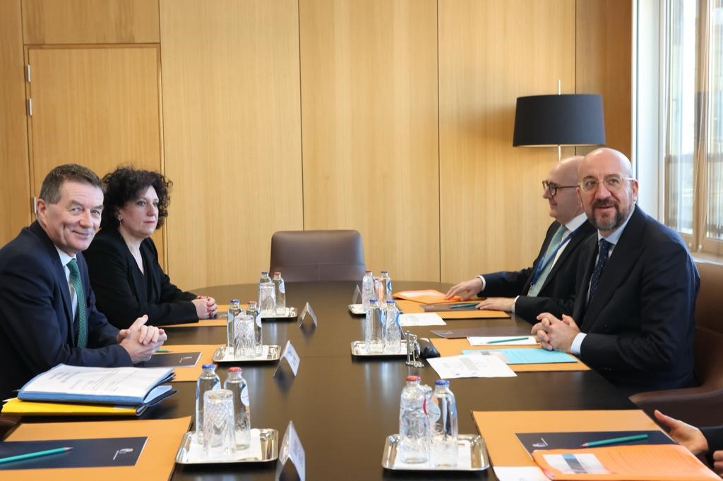 EUauditors's tweet photo. A constructive meeting today, where President @TonyMurphyECA and Member @ATurtelboom met @CharlesMichel, President of the @EUCouncil.
Discussions centred on enhancing collaboration and reaffirming our collective commitment to #accountability and #transparency in #EUgovernance. https://t.co/b8Ja7HLyB3