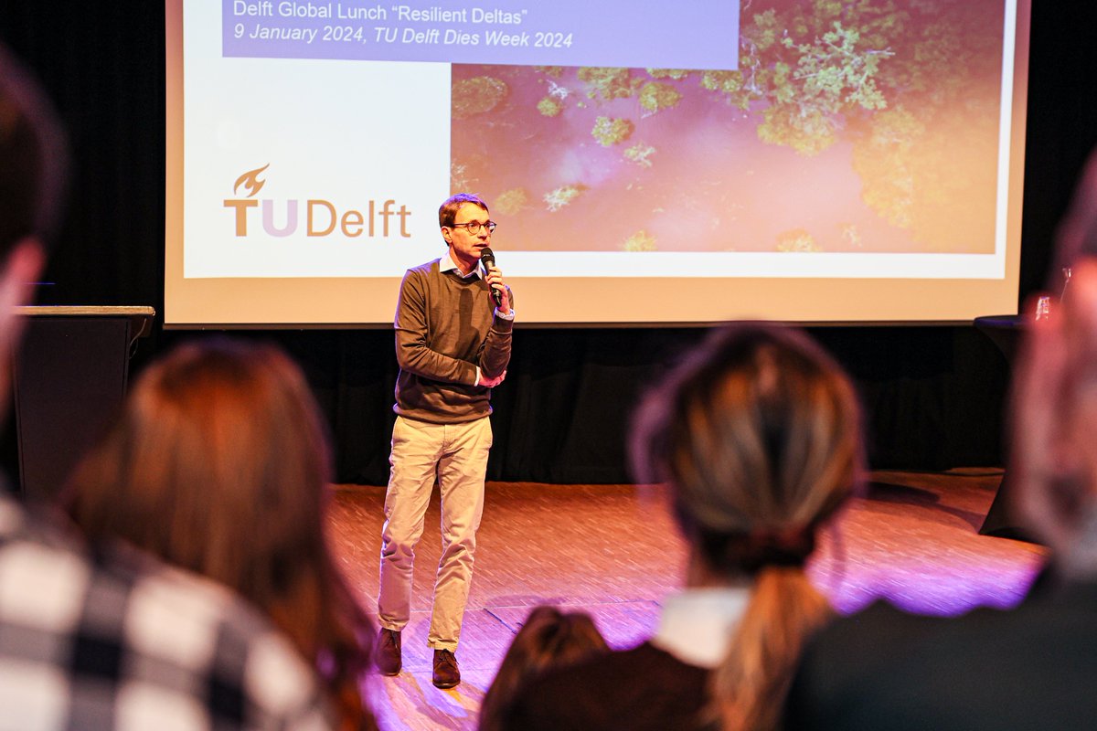 tudelftglobal's tweet image. 🎤 Don't miss it! Dr. Leon Hermans, Marjan Kreijns &amp;amp; the Multi Disciplinary Project group, and Prof. Carola Hein are set to pitch at the #GlobalLunch. Stay tuned for insights from these experts. #DiesNatalis #Deltaweek #RedesigningDeltas
