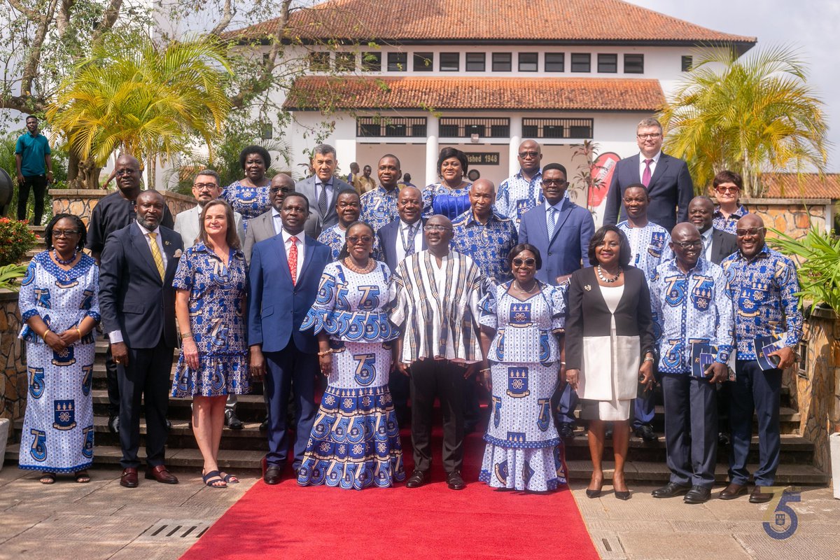 UnivofGh's tweet photo. Opening Ceremony of UG's Annual New Year School and Conference. The #ANYSC is under the theme "Nurturing Resilience: Adopting Technology and Embracing Humanism for Sustainable Development."

#UGANYSC
#UGIS75
#IntegriProcedamus https://t.co/IDCWuiHoOL