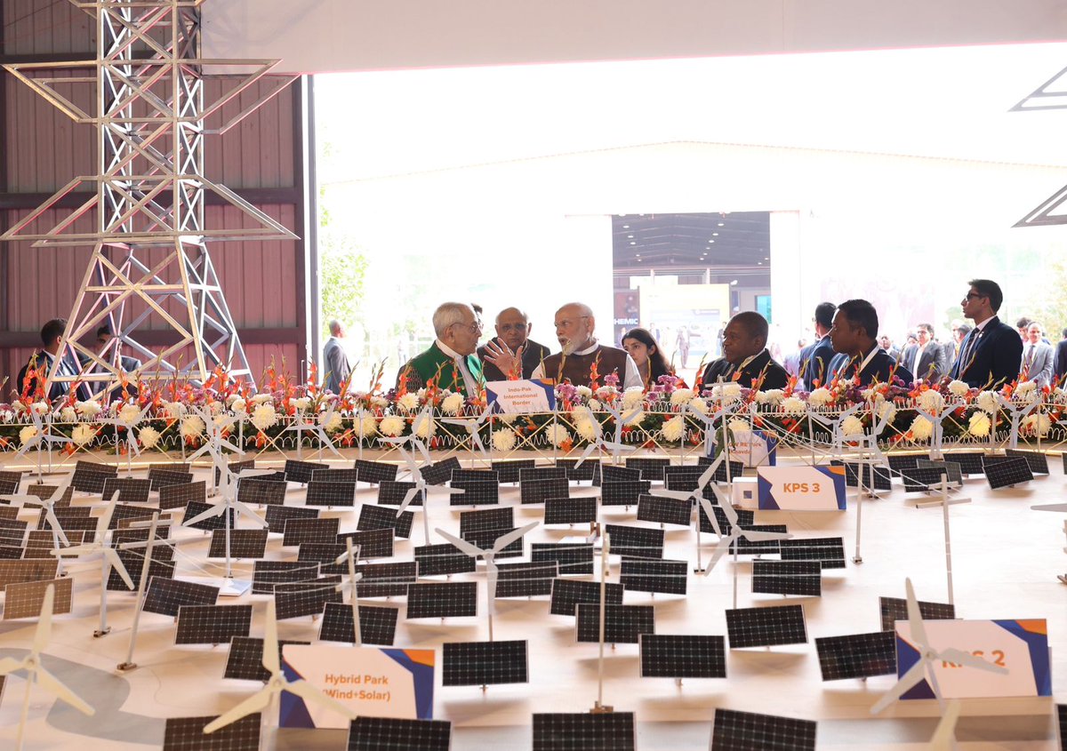 narendramodi's tweet photo. More glimpses from the @VibrantGujarat Global Trade Show. https://t.co/XWZz1lzWE9