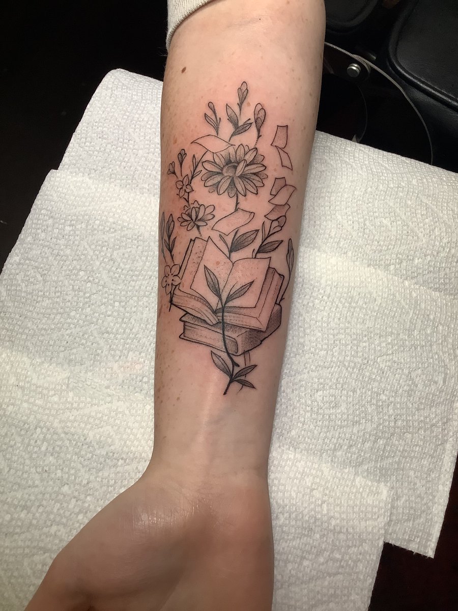 kierrafocks's tweet photo. Life is a Story
#tattooedwomen #sunflower #tattoo https://t.co/FzMojl4PFM