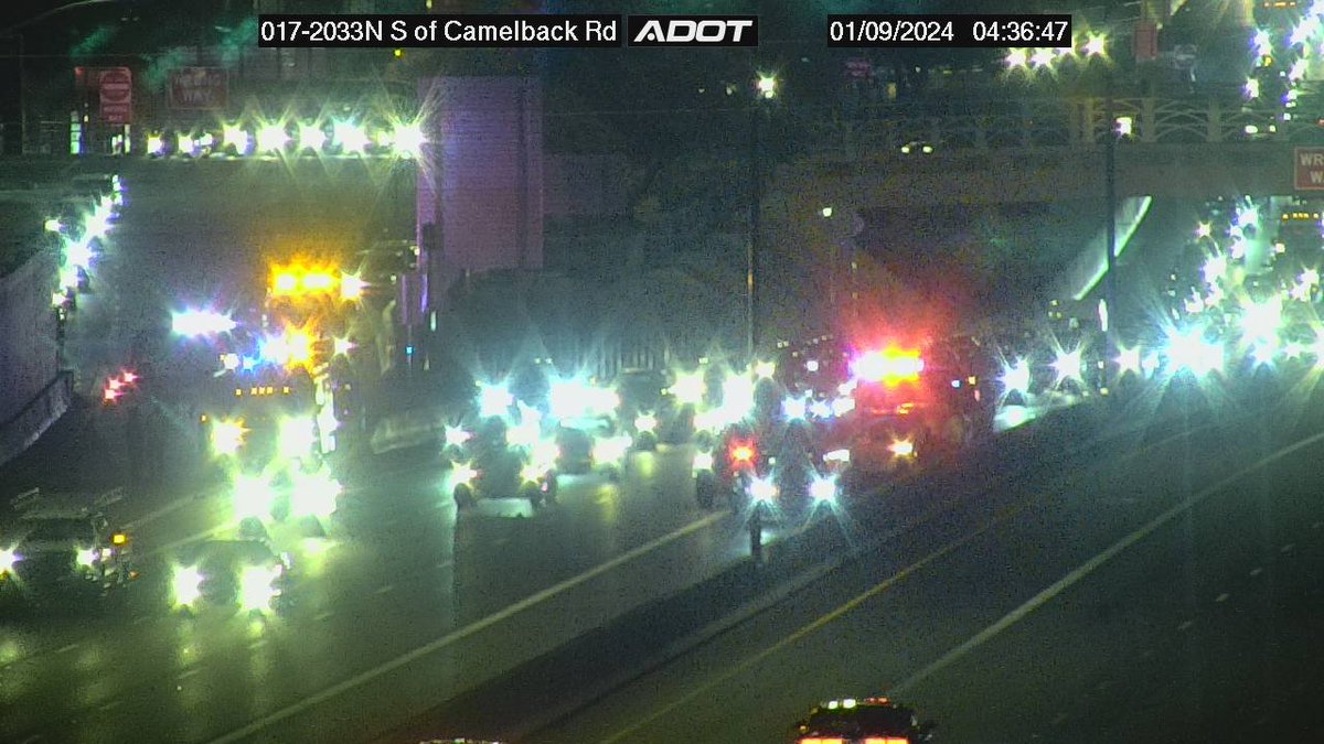 ktarroller's tweet photo. Early Morning Crash!  Southbound I-17 near Camelback.
#KTARtraffic  #Phxtraffic https://t.co/NbUUnAfPEF