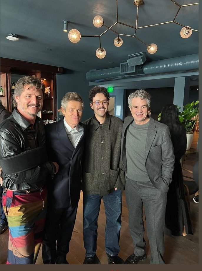 infopedropascal's tweet image. 📷 | Ainda sobre a cerimônia de ontem, Pedro Pascal posta uma foto com Willem Dafoe, Ramy e Mark Ruffalo em seu Instagram stories 

🗓 09.01.24