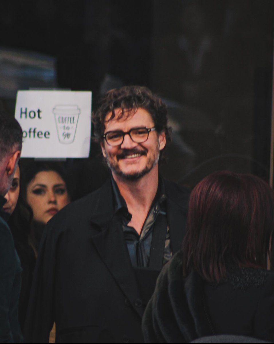 infopedropascal's tweet image. Pedrito sempre vencendo na modalidade carisma, né? Muito fofo 🤏