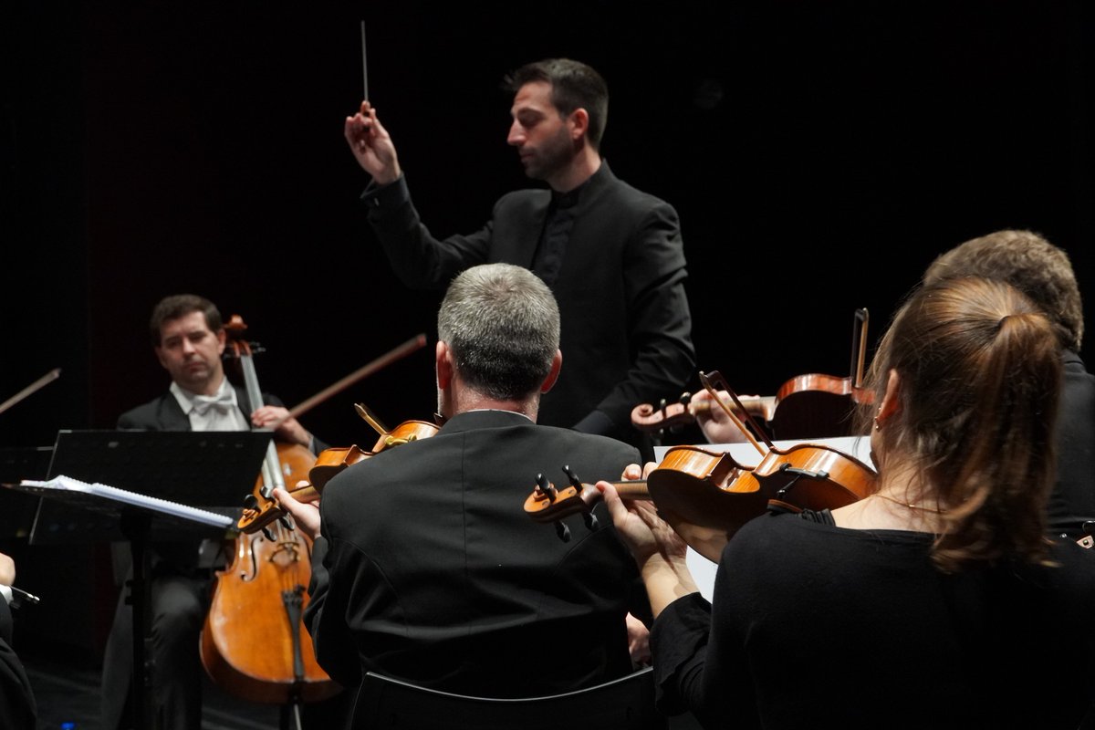 UAlg's tweet photo. 🎼🎻Inserido no Congresso SEA-EU irá decorrer, no dia 12 de janeiro, pelas 20h30, um concerto da Orquestra do Algarve (OA), que terá lugar no Grande Auditório Caixa Geral de Depósitos.

#UAlg #UniversidadedoAlgarve #sea_eu @SeaEuAlliance @orqdoalgarve https://t.co/U0GyFeRku7
