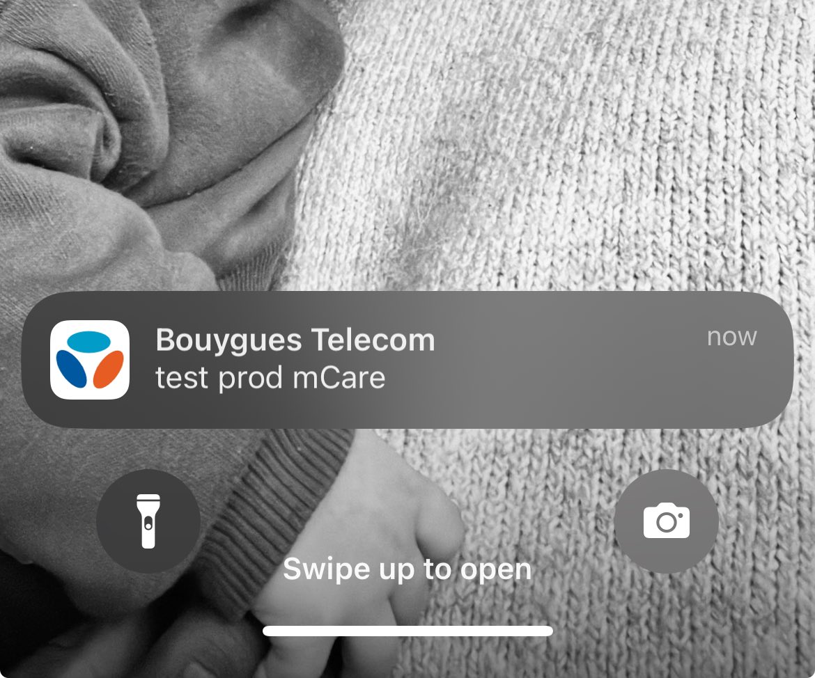MaxDezz's tweet photo. @bouyguestelecom  vos dev sont incroyable!! Test notif sur la prod en 😂, faut vraiment avoir les couilles!!!
#bouygues
#bouyguestelecom https://t.co/HKsQSnUXAz