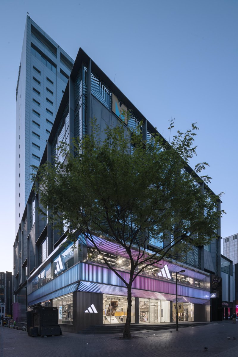 architonic's tweet photo. adidas Asia Pacific Flagship Seoul by Various Associates

Read more: https://t.co/RAC1y9a5e4

#architonic #retailinterior #retaildesign #shopinterior #shopdesign https://t.co/TE9cBvQkMs
