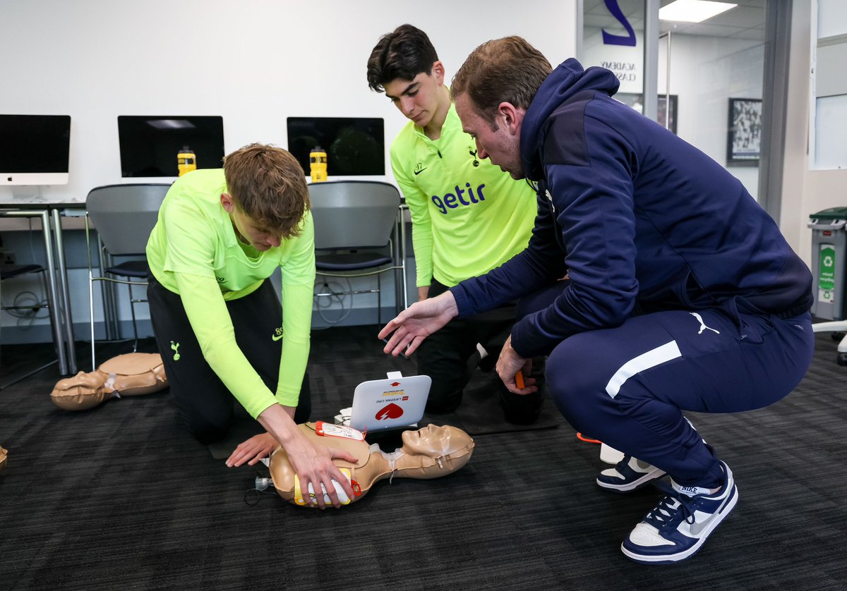 I’m so passionate about making the next generation aware of the importance of CPR and a Defibrillator. 

Please sign the petition for #JustinsLaw to make it mandatory for all UK health and sports facilities to be equipped with a Defibrillator.

change.org/p/uk-parliamen…