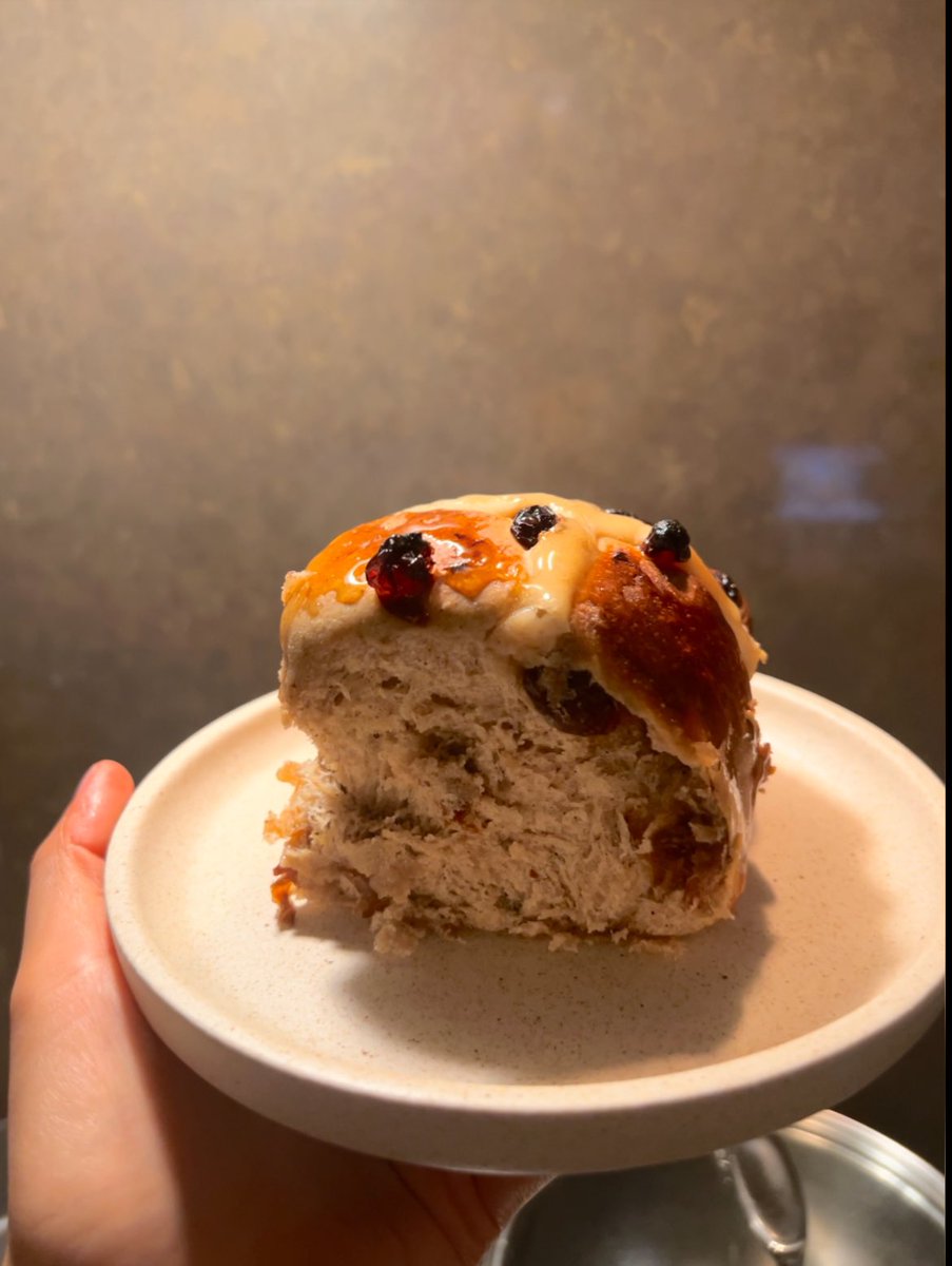 wormbanhmi's tweet photo. Couldn’t sleep, baked hot cross buns instead https://t.co/ROEg8ojxzz