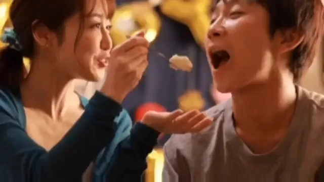 篠田ゆう 人妻に合鍵渡して過ごした大学生活！ 楽しかった～ 最高～！！