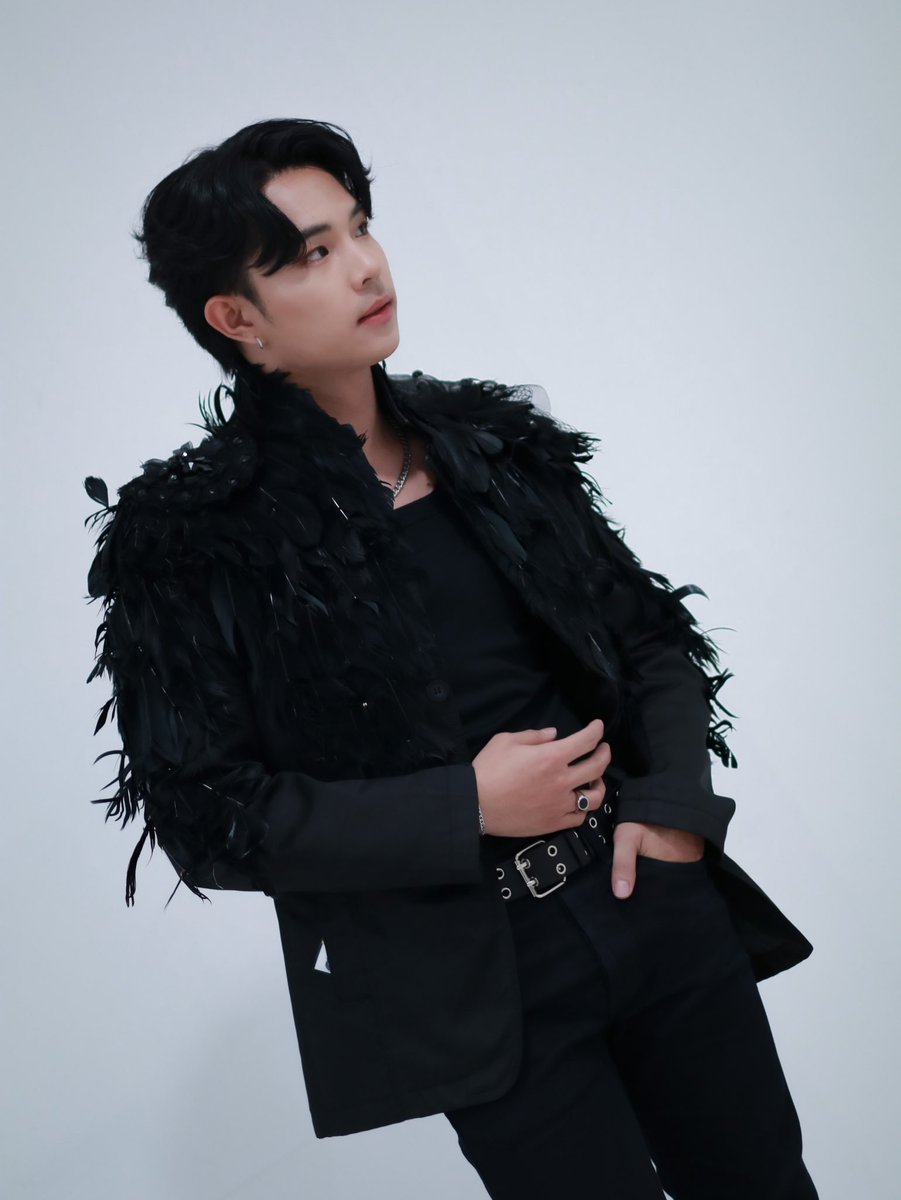 mikepatipat's tweet photo. ชายชุดดำ…🐦‍⬛
#youngboy #นายมัธยมกับผ้าแดง
#mikepatipat https://t.co/NjxupYyraJ