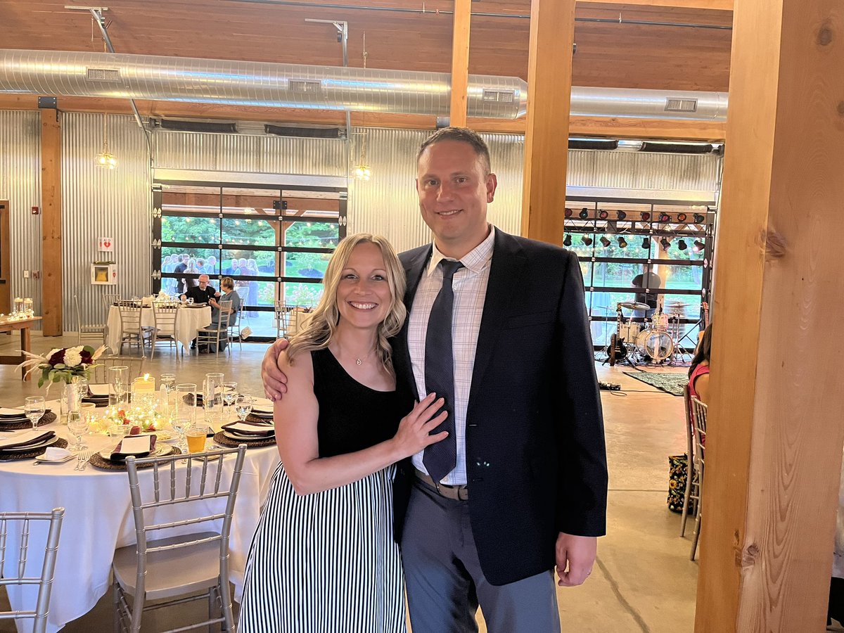 deanna Welsh tweet media