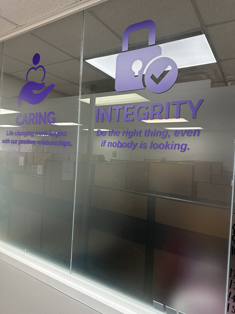 wijones1's tweet photo. Love seeing the @Thompsoncff #values in full display while visiting the Florida team.  #childwelfare #fostercare #mentalhealth #nonprofitleader #nonprofit https://t.co/poVMVQbFYh