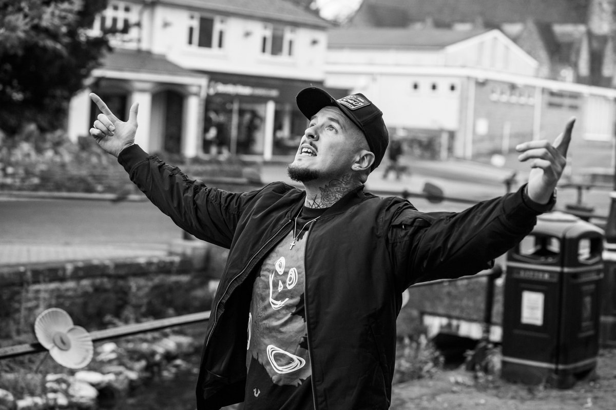 CrackaOfficial's tweet photo. Welcome to my Small Town…

Gangsters in the shadows. 
 
Homeless on the streets.

Working class Heroes.

Just trying to make ends meet.

#musician #music #artist #lifestyle #bottomtothetop #dgens #hustle #success #nevergiveup #goalsetting #ambition #hiphop #love https://t.co/qwdw33JQGx