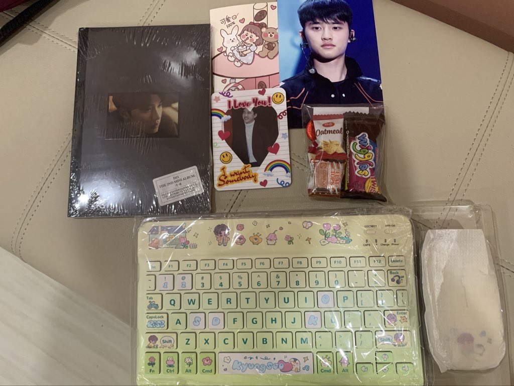 daniesoons's tweet photo. my cute dks keyboard and mouse w/ pb arrived! thank you again @LLShoppe 💕 #LLSFeedback #fromLLSproof https://t.co/4VSEyYrPQD