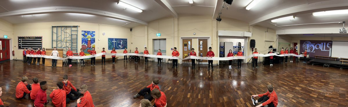 MrShortllandaff's tweet photo. Year 4 have been learning about the Solar System and how huge it is! @llandaffcity @4JPMrsP https://t.co/DYlansdDMO