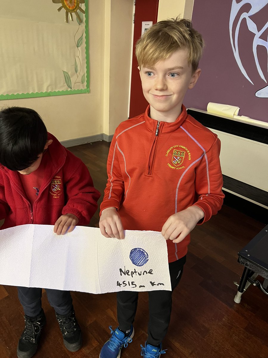 MrShortllandaff's tweet photo. Year 4 have been learning about the Solar System and how huge it is! @llandaffcity @4JPMrsP https://t.co/DYlansdDMO