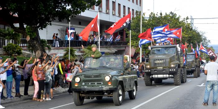 Como aquel 8 de enero de 1959, volvió a entrar en La Habana la victoriosa #CaravanaDeLaLibertad 

#EstaEsLaRevolución 

✅granma.cu/cuba/2024-01-0…