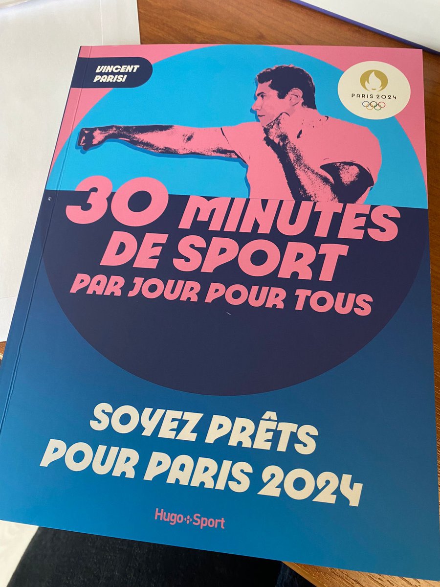 Je suis fier de vous présenter mon livre pour rester en bonne santé avec une activité physique régulière : « 30 minutes de sport par Jour pour Tous » chez @HugoSport_Ed en vente le 17 janvier et déjà en précommande… Soyez prêts pour @Paris2024 🇫🇷
