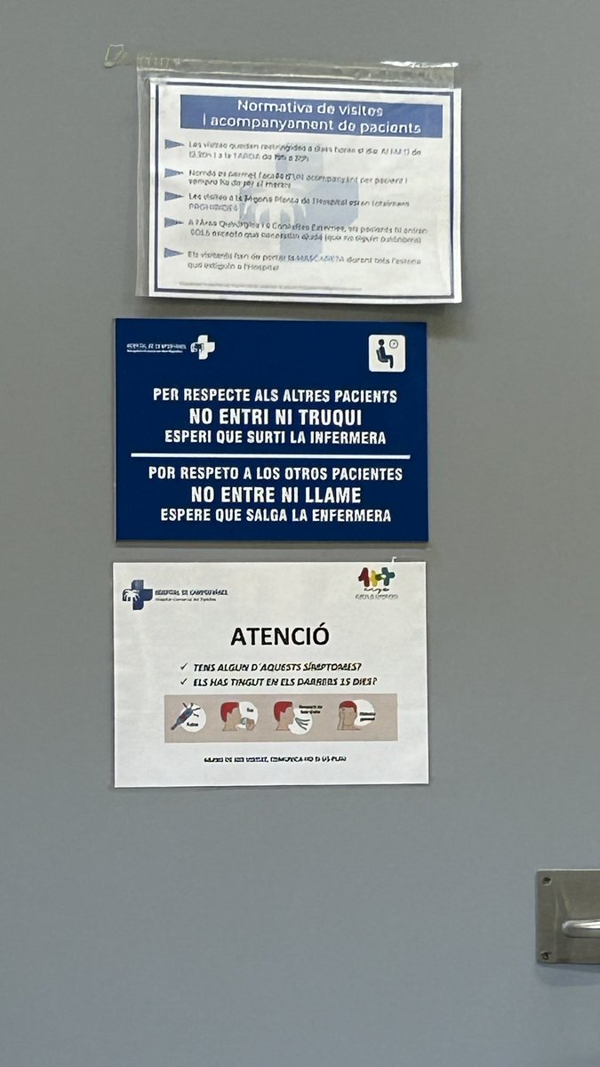 betregue's tweet photo. Salut pública. Es llegeix perfectamente NO ENTRI NI TRUQUI, ESPERI ….Doncs res. Es cola un home sense que el cridin i es queda, els altres ens hem quedat amb un pan de nas. Visca el respecte https://t.co/MNVNJVkyBI