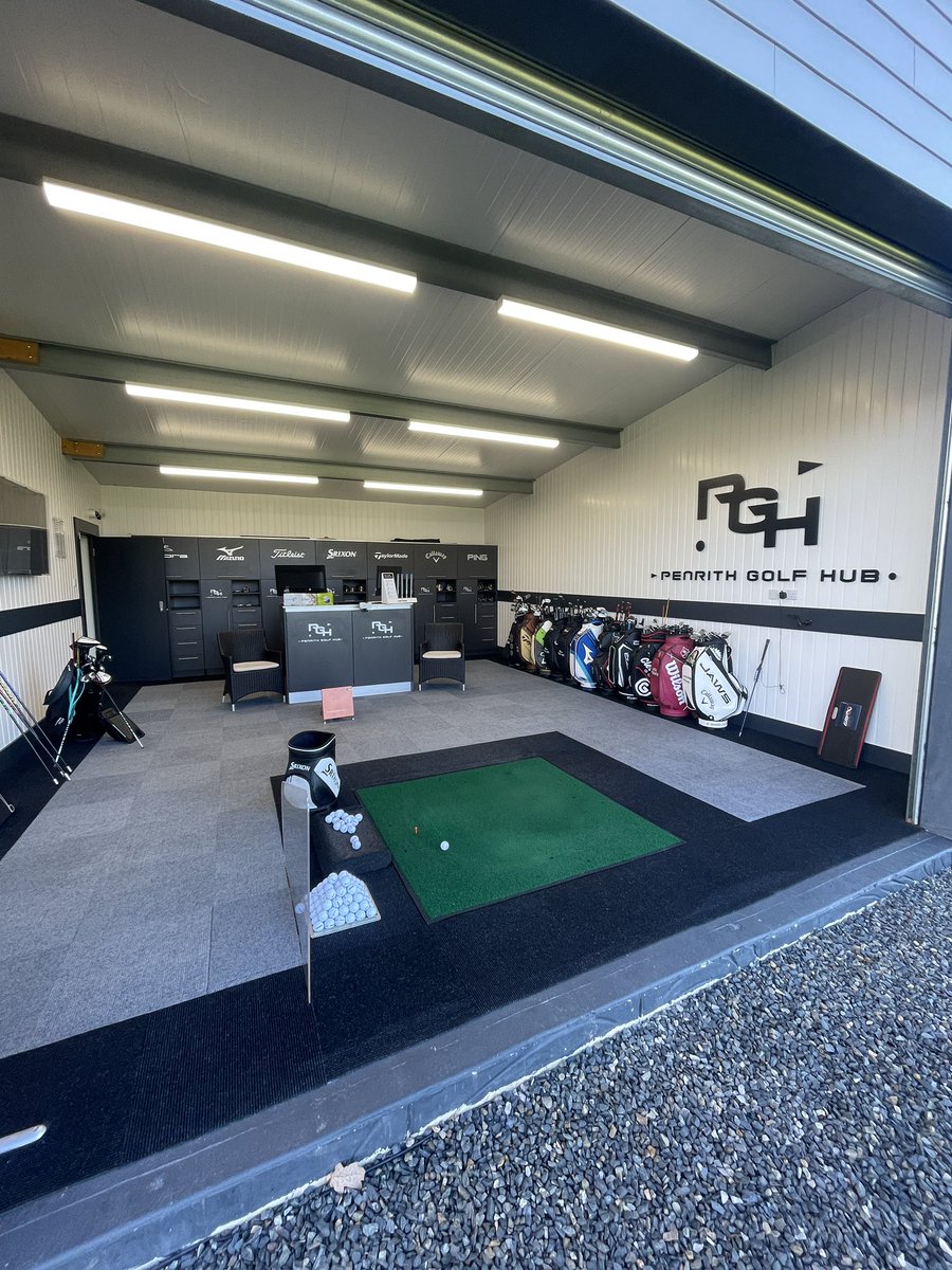 My first lesson of 2024 at @PenrithGolfHub with @MNGolfCoach probably the best facilities for miles around! #drivingrange #Golf #AdaptiveGolfer #G4DTour #Champion